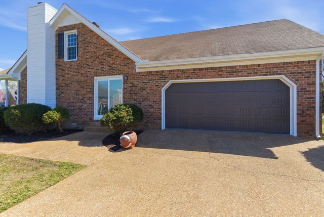 217 Pebble Pl, Smyrna, TN 37167
