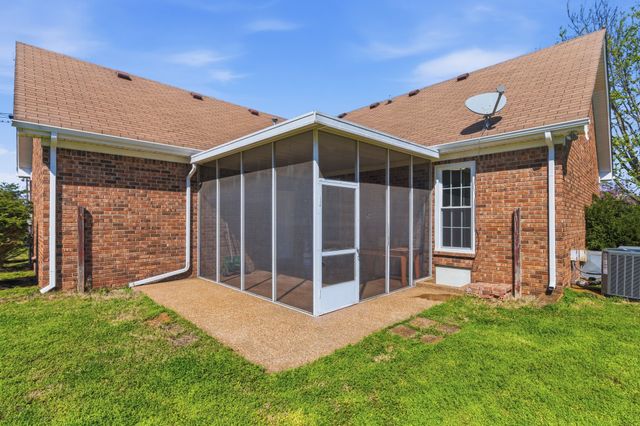 217 Pebble Pl, Smyrna, TN 37167