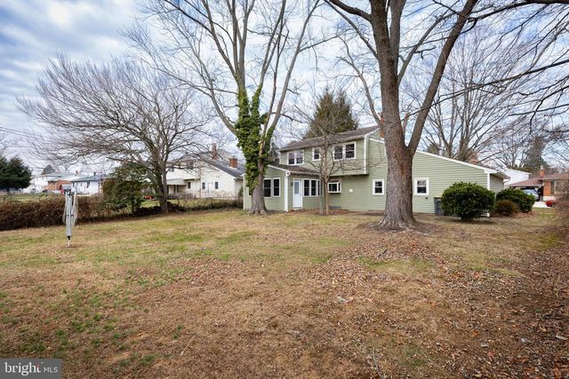 77 WHITE CLAY CRES, Newark, DE 19711