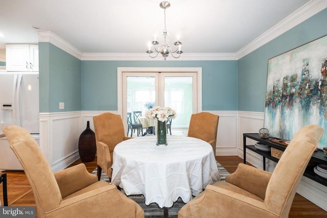 77 WHITE CLAY CRES, Newark, DE 19711