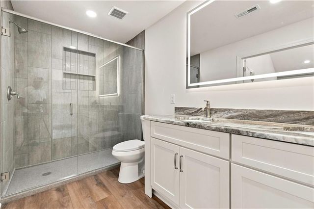 3222 Pryor Road, Lee's Summit, MO 64082