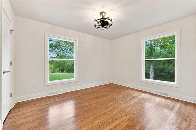 3222 Pryor Road, Lee's Summit, MO 64082