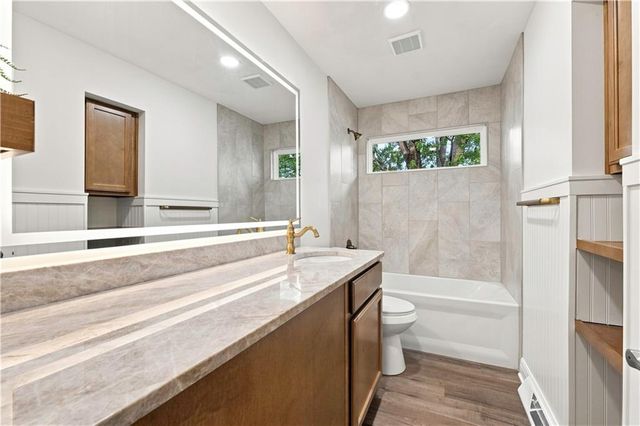 3222 Pryor Road, Lee's Summit, MO 64082