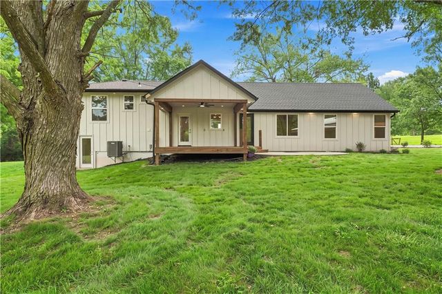 3222 Pryor Road, Lee's Summit, MO 64082