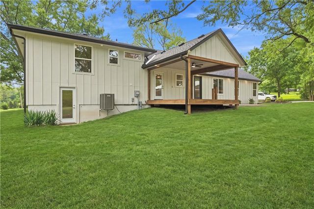3222 Pryor Road, Lee's Summit, MO 64082