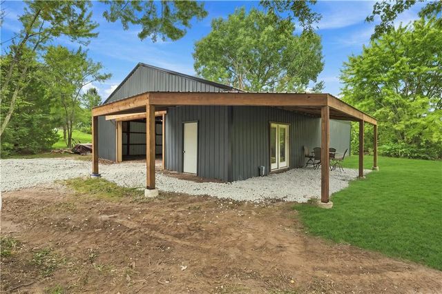 3222 Pryor Road, Lee's Summit, MO 64082
