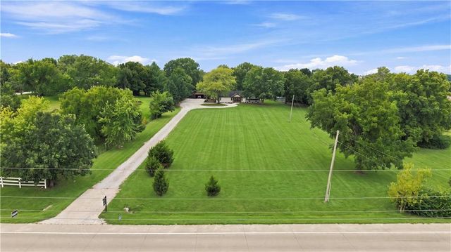 3222 Pryor Road, Lee's Summit, MO 64082