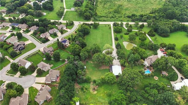 3222 Pryor Road, Lee's Summit, MO 64082