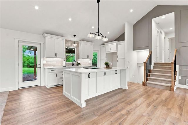 3222 Pryor Road, Lee's Summit, MO 64082