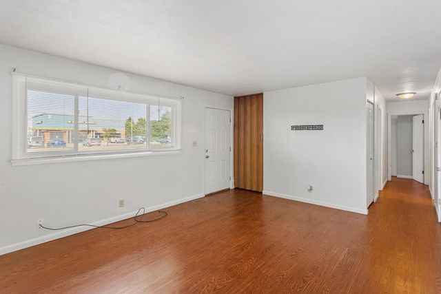 1504 N Mattis Avenue, Champaign, IL 61821