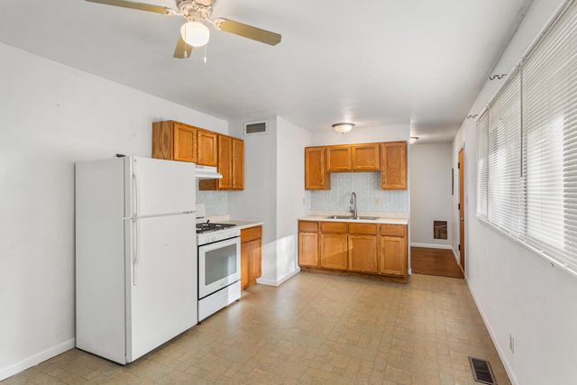 1504 N Mattis Avenue, Champaign, IL 61821