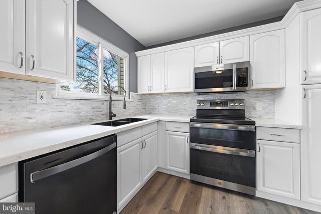 57 VILLAGE DR, Barnegat, NJ 08005