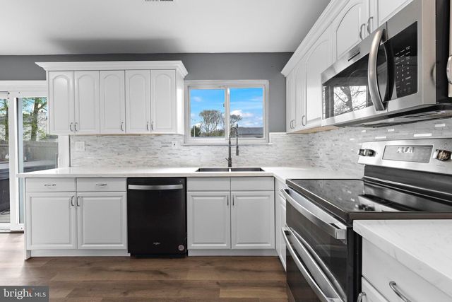 57 VILLAGE DR, Barnegat, NJ 08005