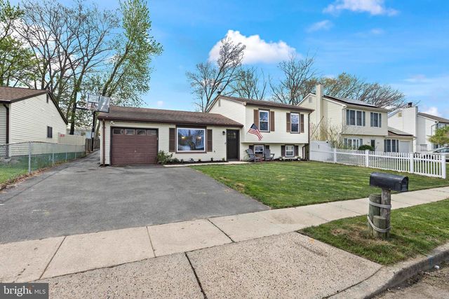 57 VILLAGE DR, Barnegat, NJ 08005