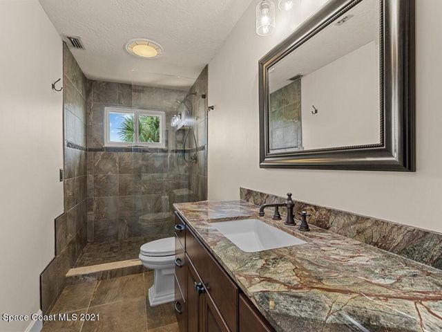 820 Kerry Downs Circle, Melbourne, FL 32940