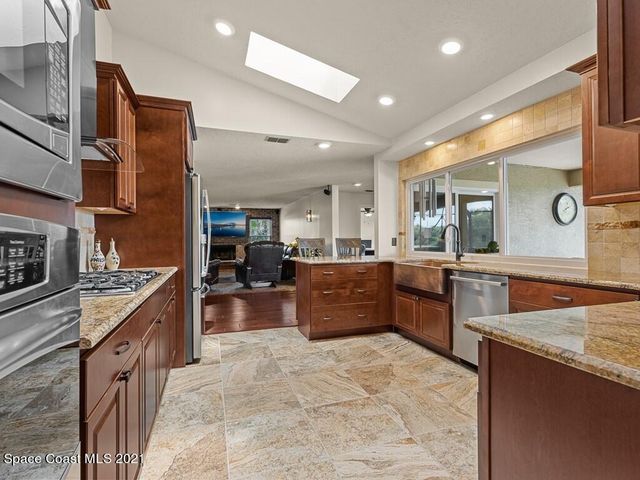 820 Kerry Downs Circle, Melbourne, FL 32940