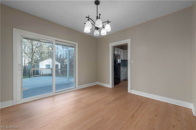 828 W 11th Street, Lorain, OH 44052