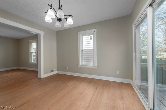 828 W 11th Street, Lorain, OH 44052