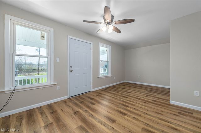 828 W 11th Street, Lorain, OH 44052
