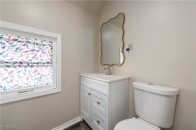 828 W 11th Street, Lorain, OH 44052