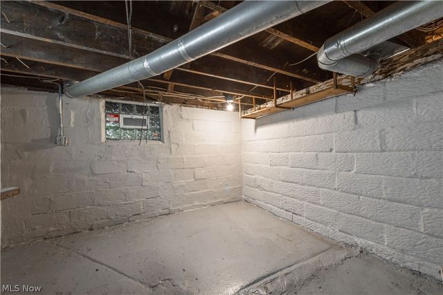 828 W 11th Street, Lorain, OH 44052