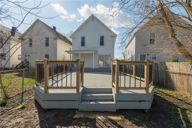828 W 11th Street, Lorain, OH 44052