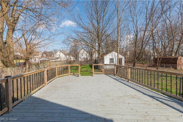 828 W 11th Street, Lorain, OH 44052