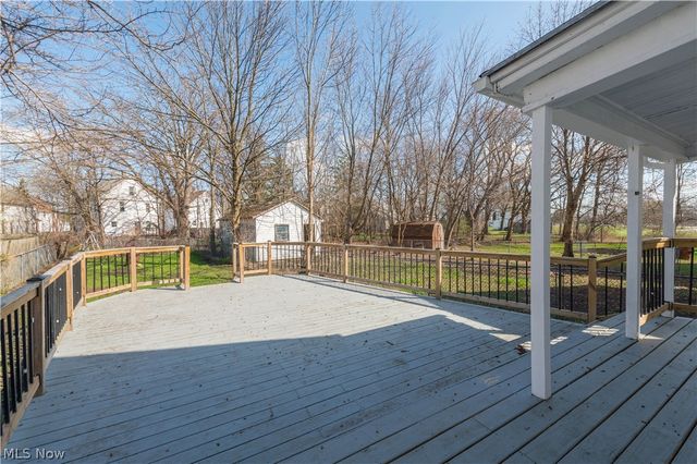 828 W 11th Street, Lorain, OH 44052
