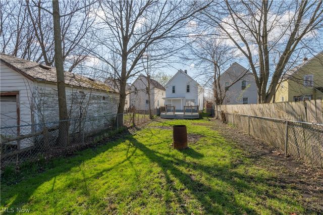 828 W 11th Street, Lorain, OH 44052