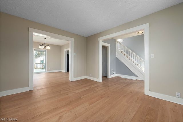 828 W 11th Street, Lorain, OH 44052