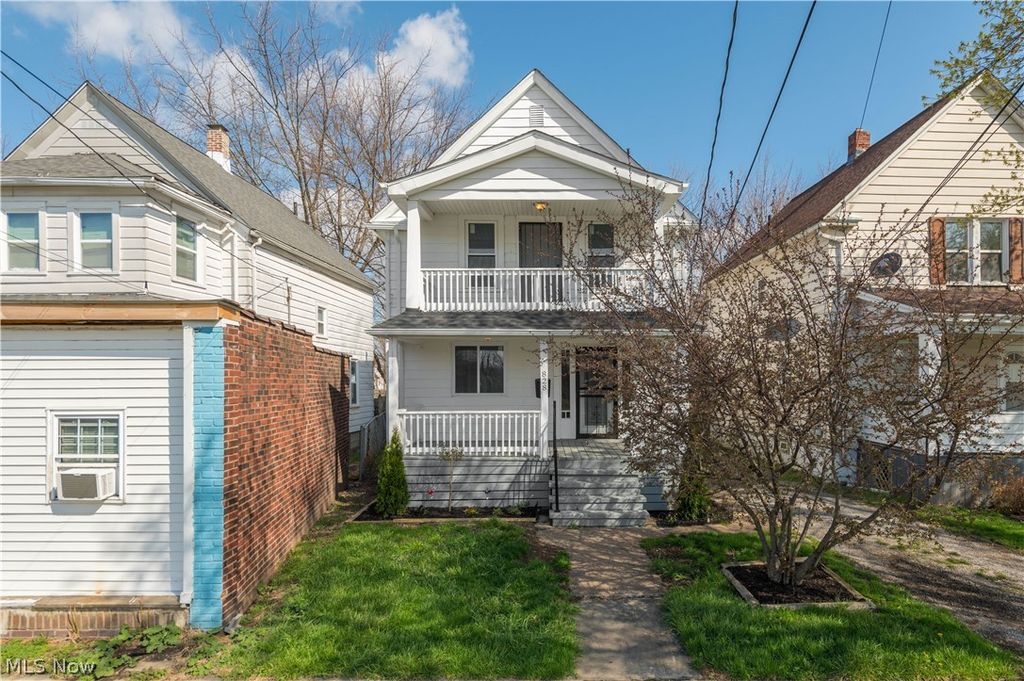 828 W 11th Street, Lorain, OH 44052
