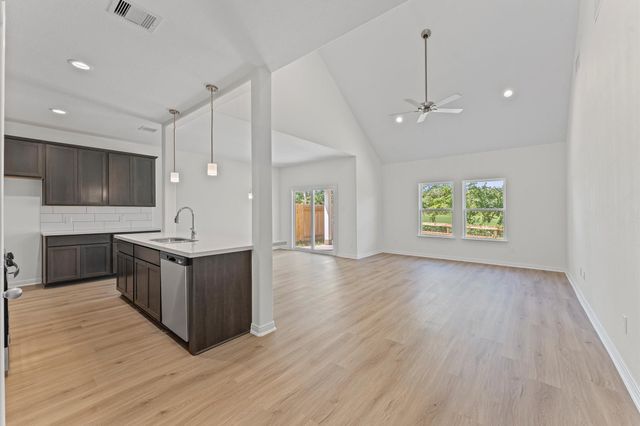 11824 Whirlaway, Willis, TX 77318