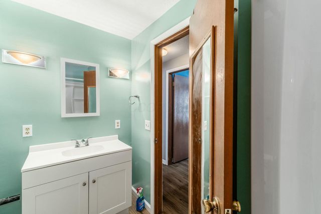 6162 Oakfield Drive E, Columbus, OH 43229