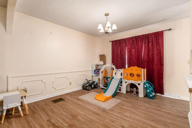 6162 Oakfield Drive E, Columbus, OH 43229