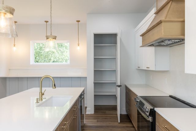 1820 Dr Db Todd Jr Blvd, Nashville, TN 37208