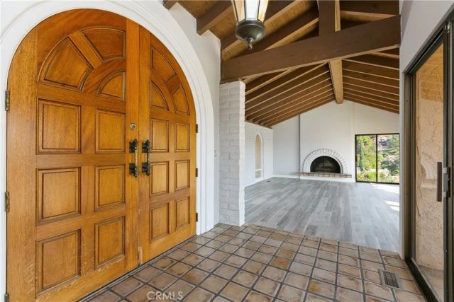 652 Robin Glen, Glendale, CA 91202