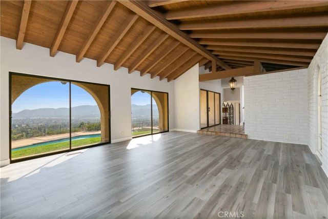652 Robin Glen, Glendale, CA 91202