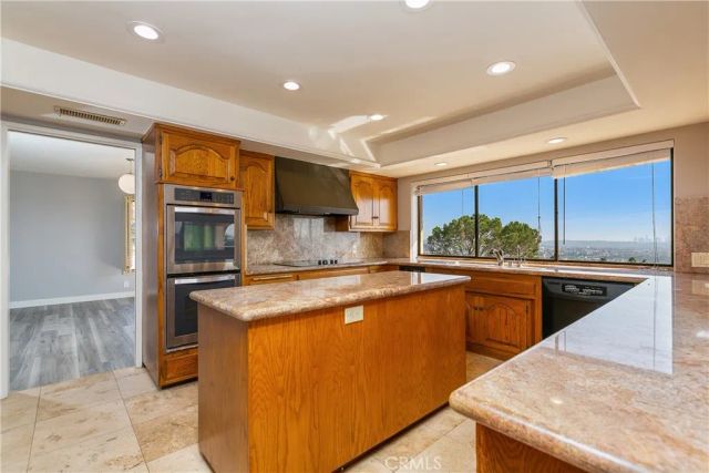 652 Robin Glen, Glendale, CA 91202