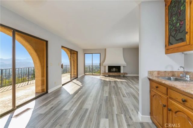 652 Robin Glen, Glendale, CA 91202