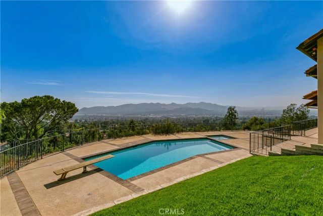 652 Robin Glen, Glendale, CA 91202
