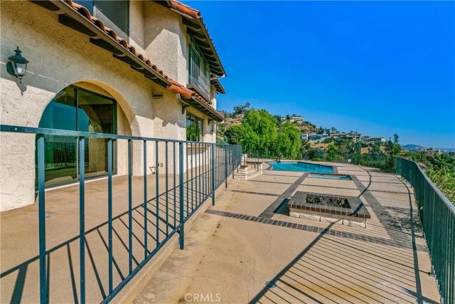 652 Robin Glen, Glendale, CA 91202