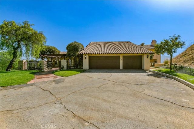 652 Robin Glen, Glendale, CA 91202