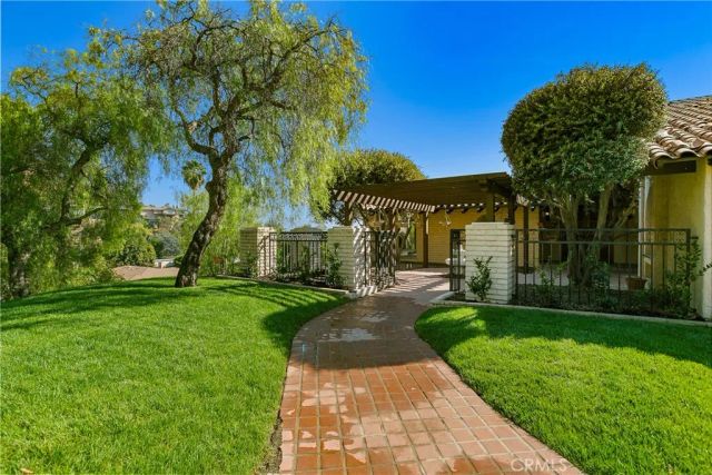 652 Robin Glen, Glendale, CA 91202