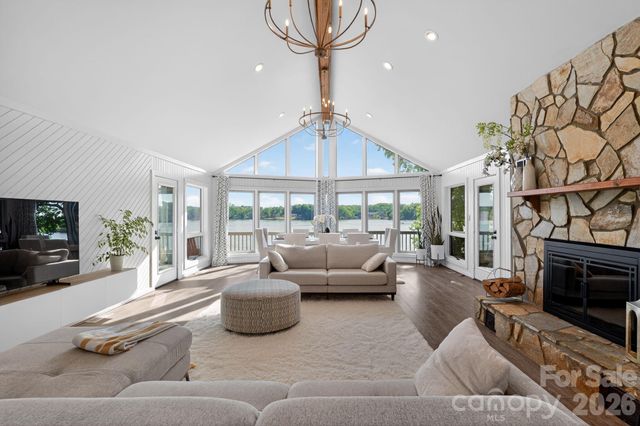 8611 Island Point Road, Charlotte, NC 28278