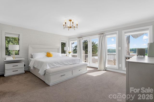 8611 Island Point Road, Charlotte, NC 28278