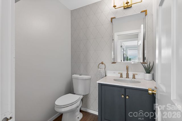 8611 Island Point Road, Charlotte, NC 28278