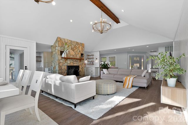 8611 Island Point Road, Charlotte, NC 28278