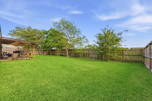 3003 Woodstone Drive, Baytown, TX 77521
