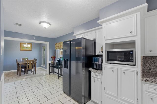 3003 Woodstone Drive, Baytown, TX 77521