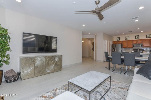 40309 N BELL MEADOW Trail, Phoenix, AZ 85086